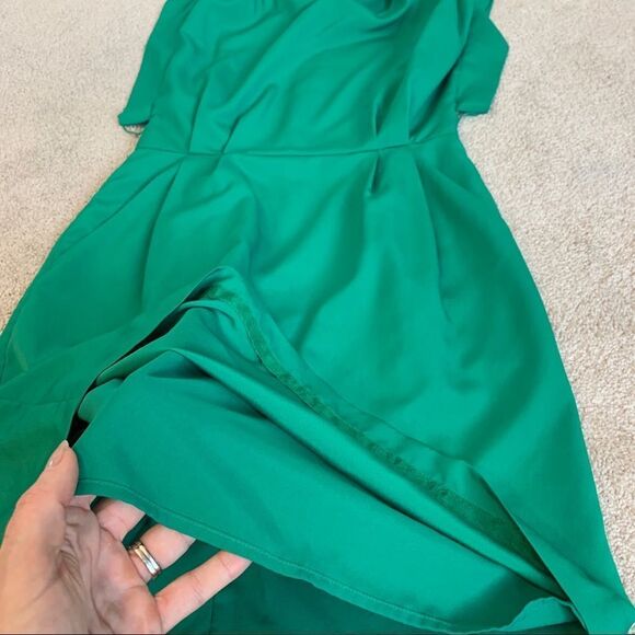 Eliza J Green Drape Sleeve Pleated Missy Sheath Waist Dress Size 4 - Picture 10 of 16